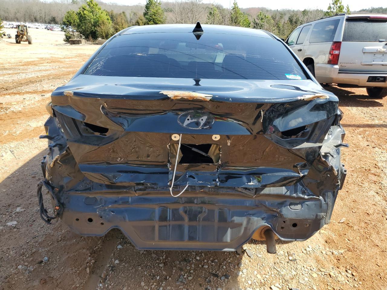 2018 HYUNDAI ELANTRA SE - Image 6