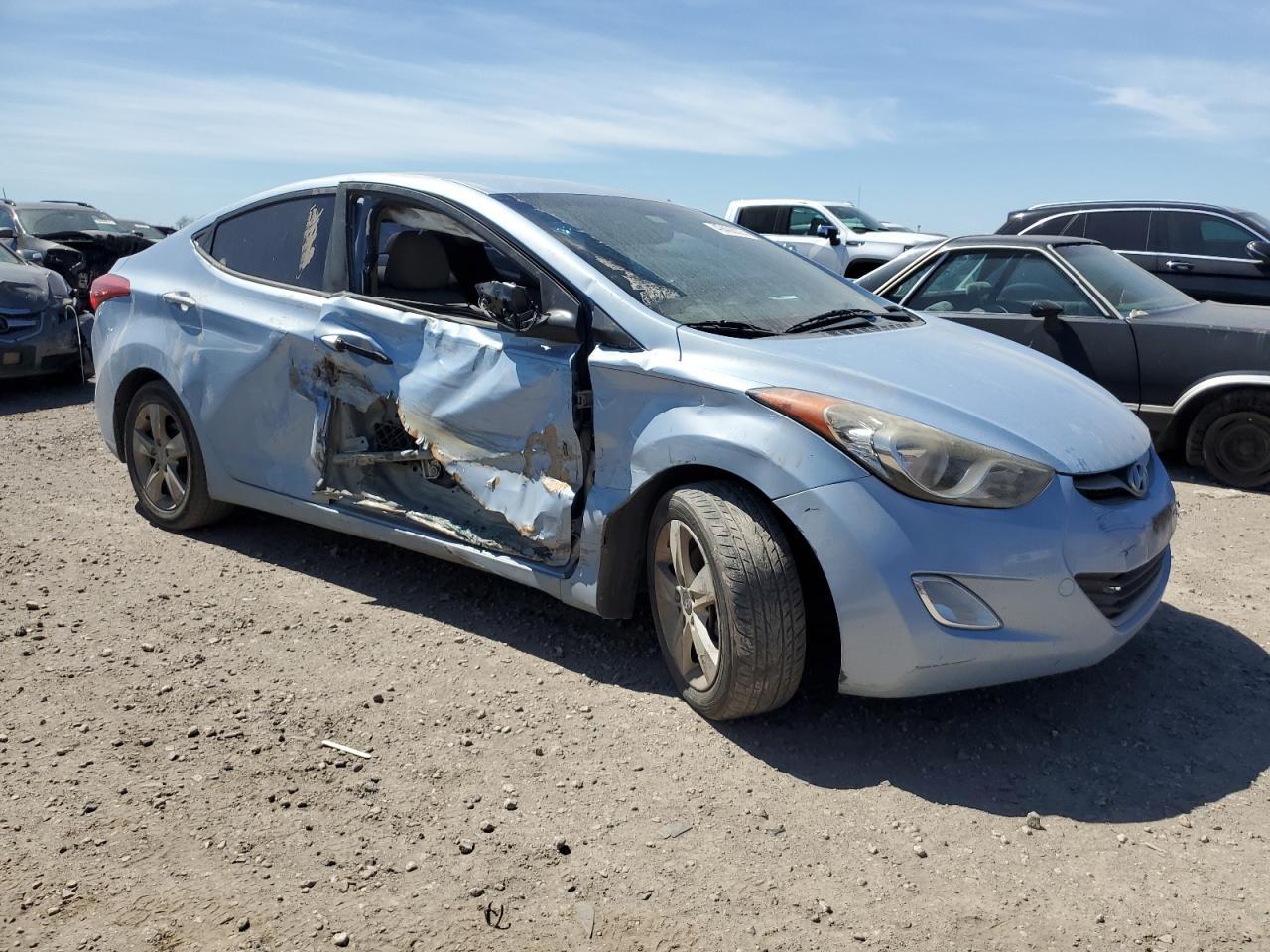 2013 HYUNDAI ELANTRA GL - Image 4
