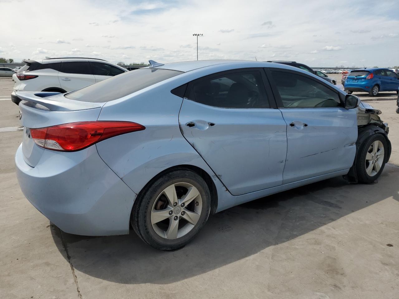 2013 HYUNDAI ELANTRA GL - Image 3