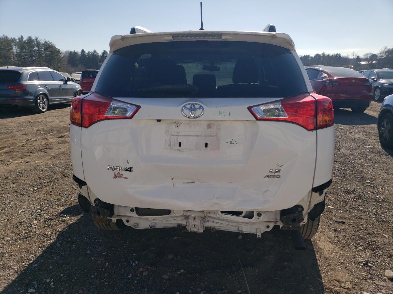 2014 TOYOTA RAV4 LE - Image 6