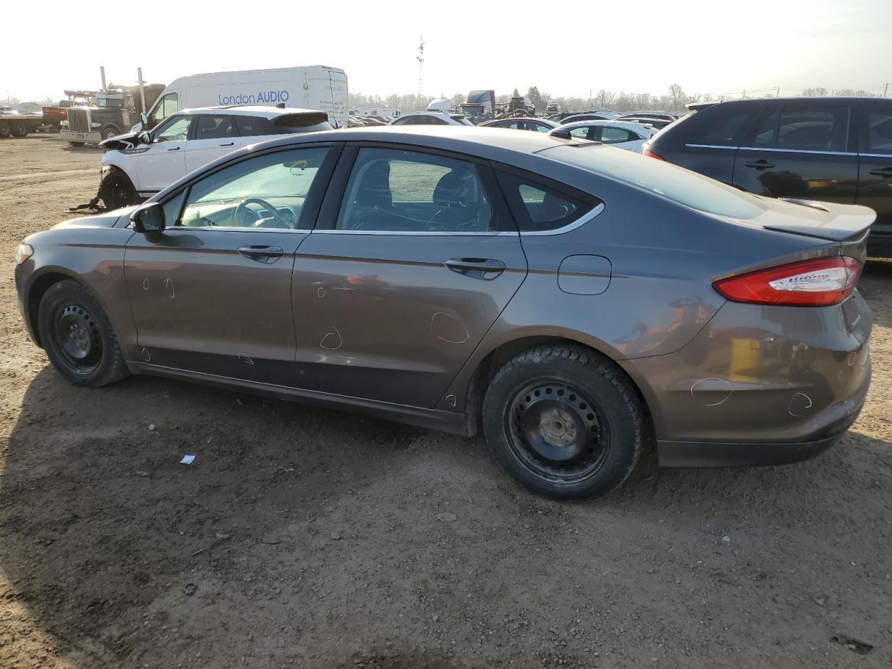 2013 FORD FUSION SE - Image 2