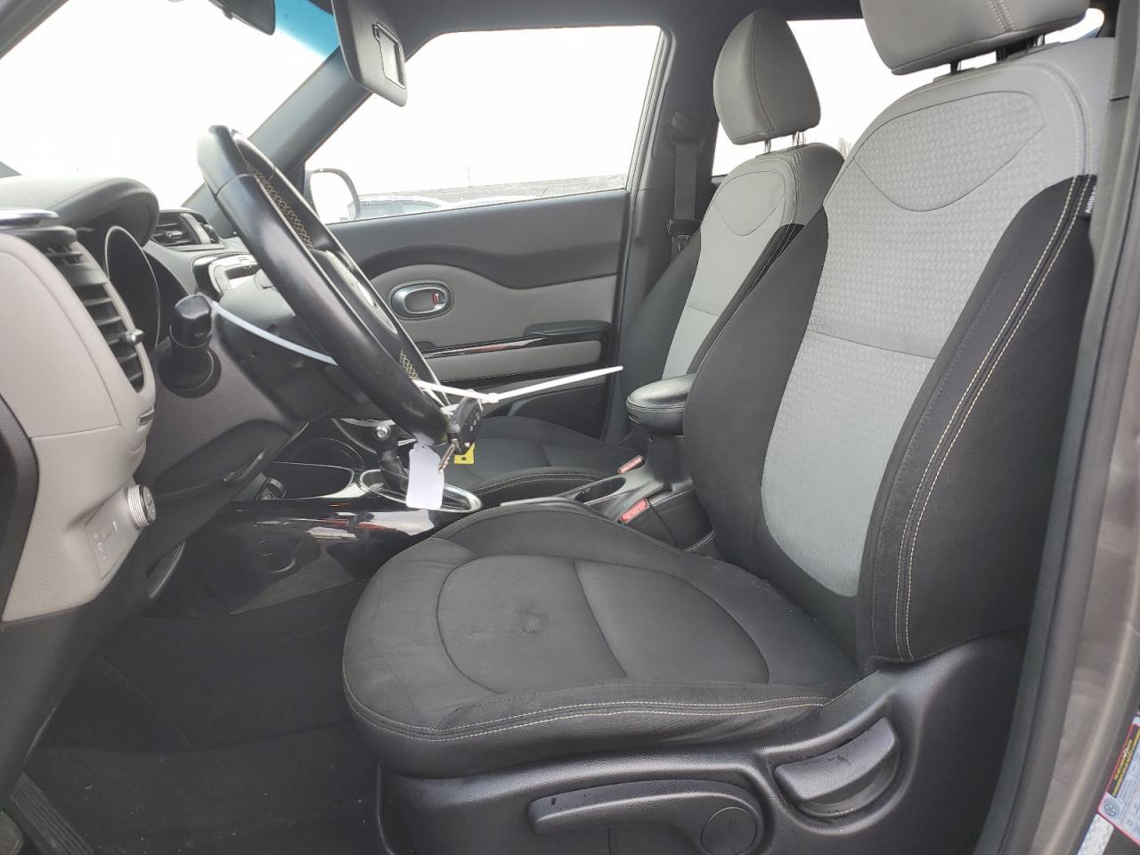 2016 KIA SOUL + - Image 7
