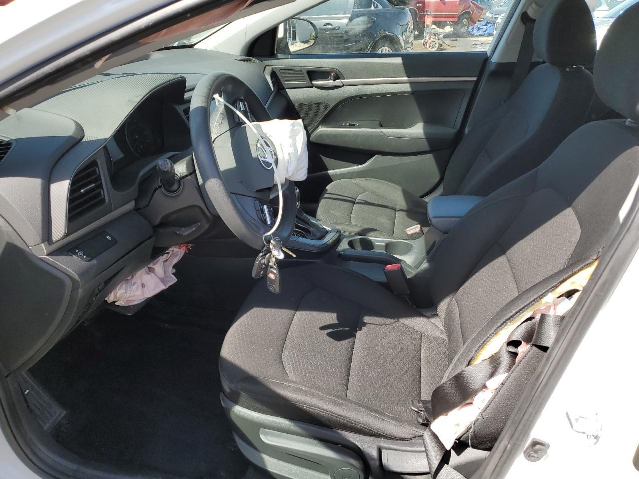 2019 HYUNDAI ELANTRA SE - Фото 7