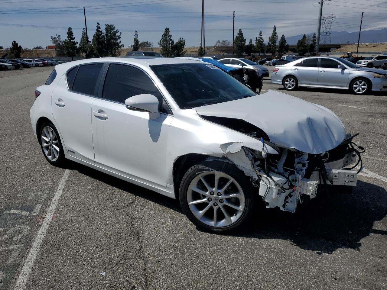 2011 LEXUS CT 200 - Фото 4