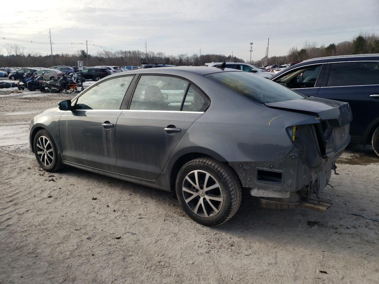 2017 VOLKSWAGEN JETTA SE - Image 2