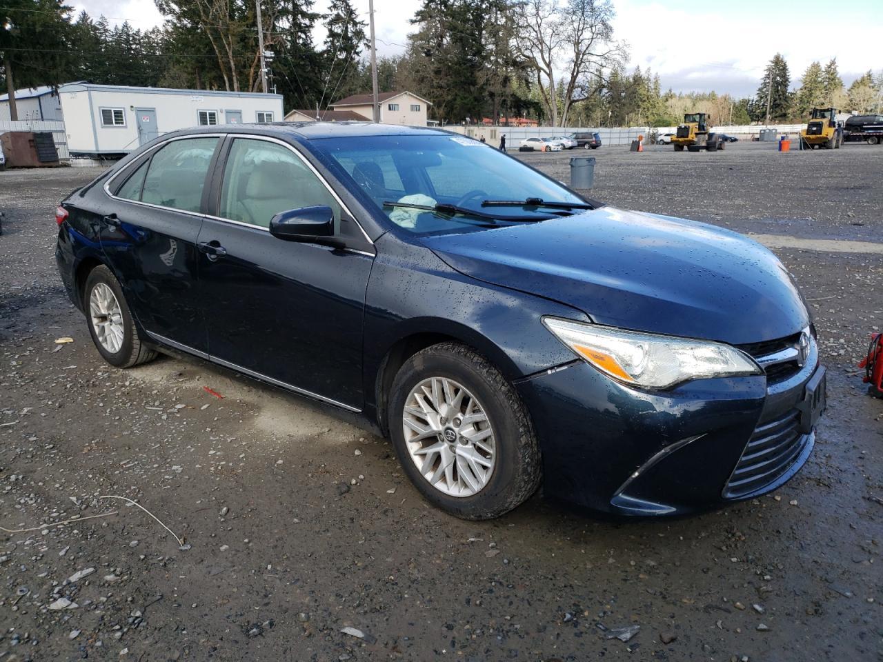 2017 TOYOTA CAMRY LE - Фото 4