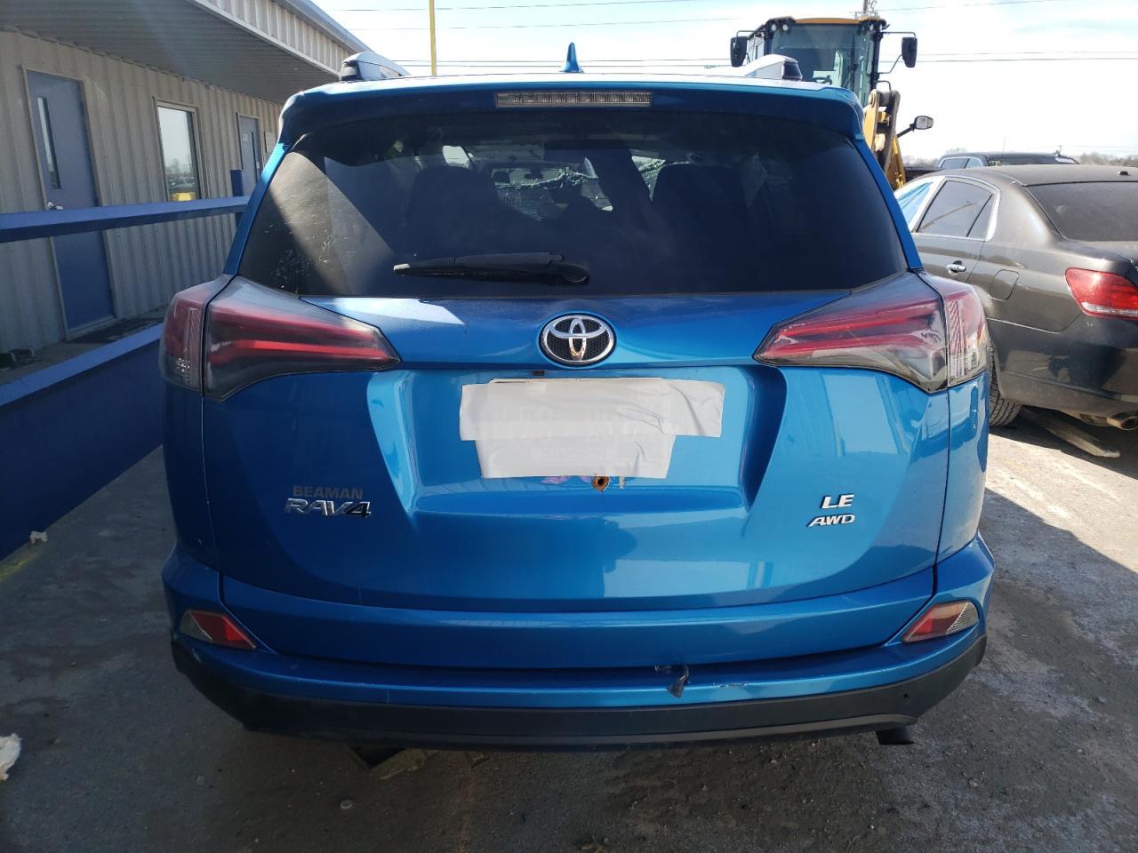 2017 TOYOTA RAV4 LE - Image 6