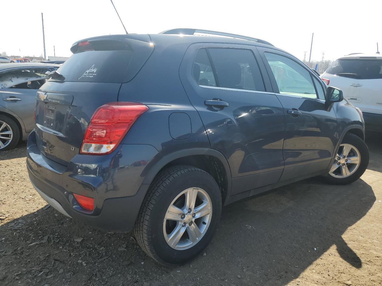2018 CHEVROLET TRAX 1LT - Image 3