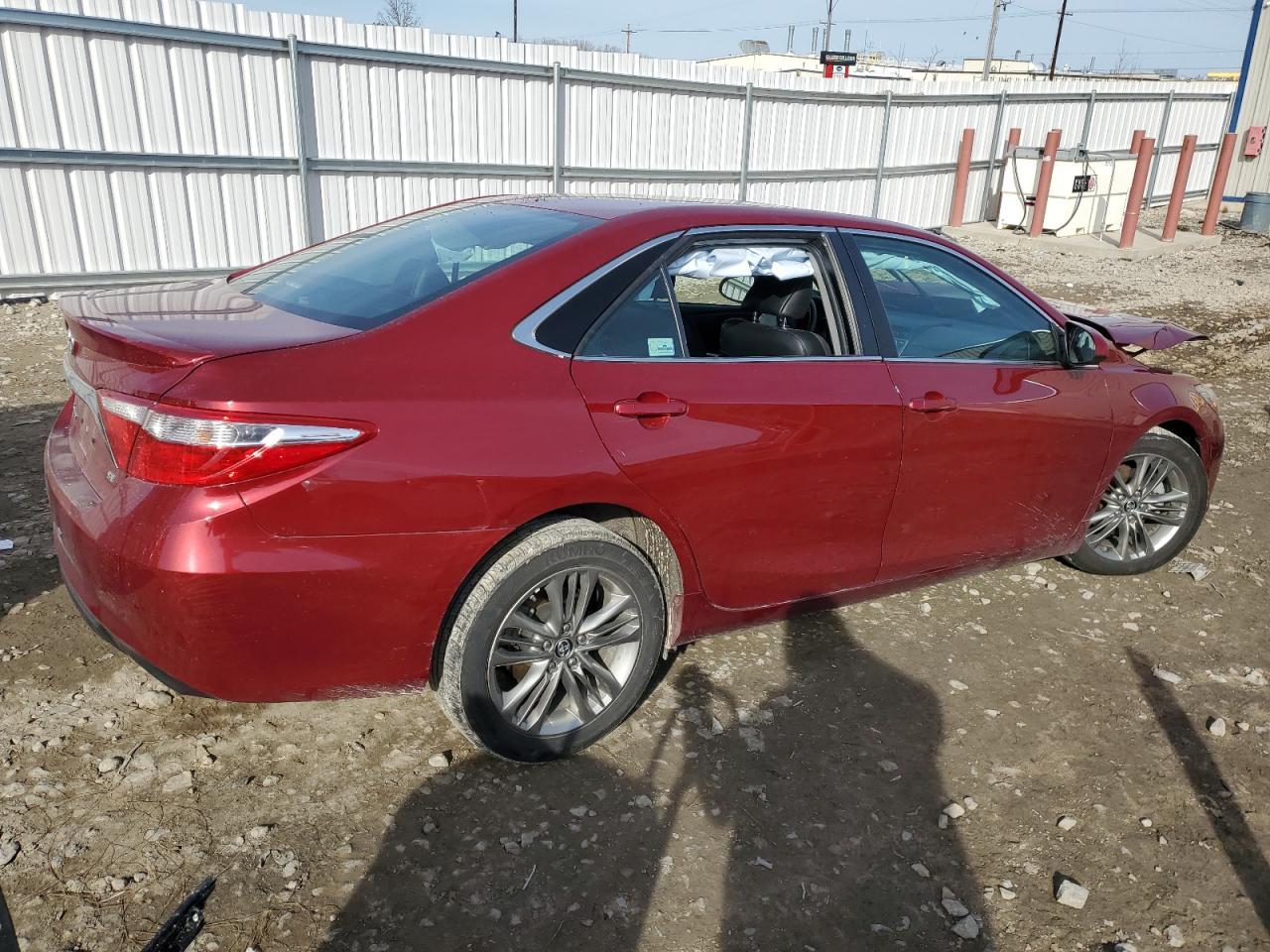 2017 TOYOTA CAMRY LE - Image 3