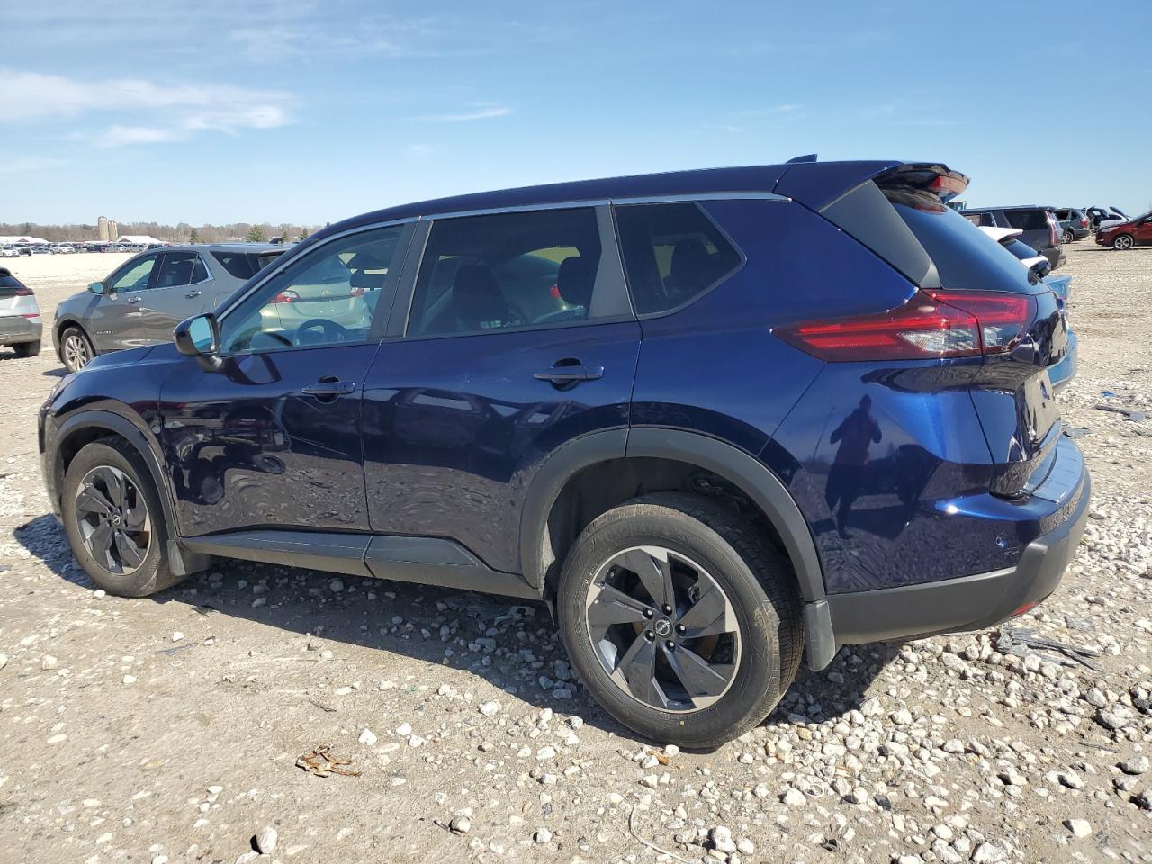 2024 NISSAN ROGUE SV - Image 2