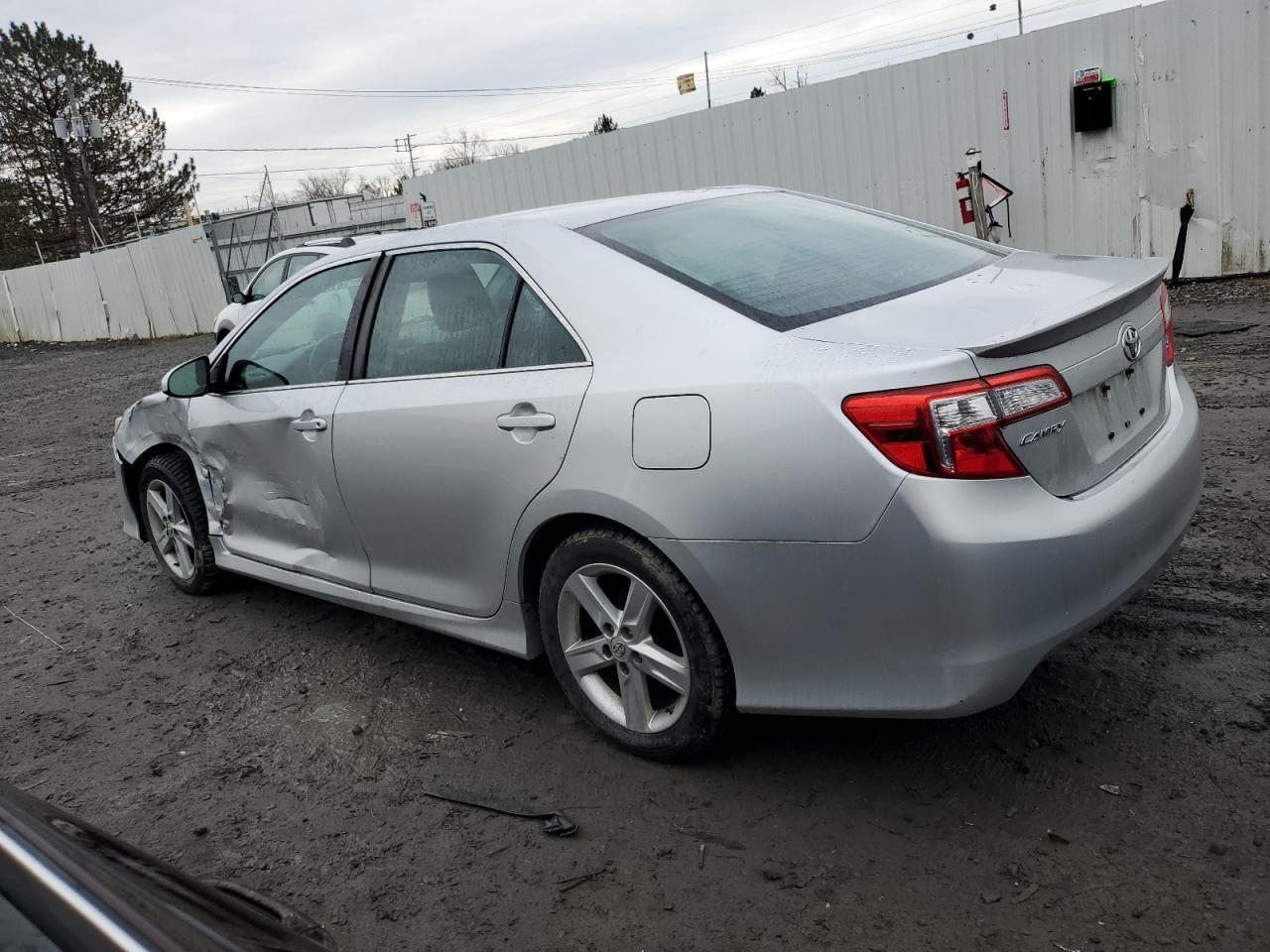 2013 TOYOTA CAMRY L - Фото 2