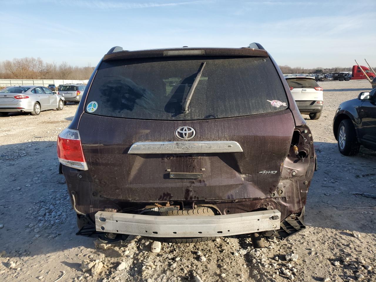 2012 TOYOTA HIGHLANDER - Image 6