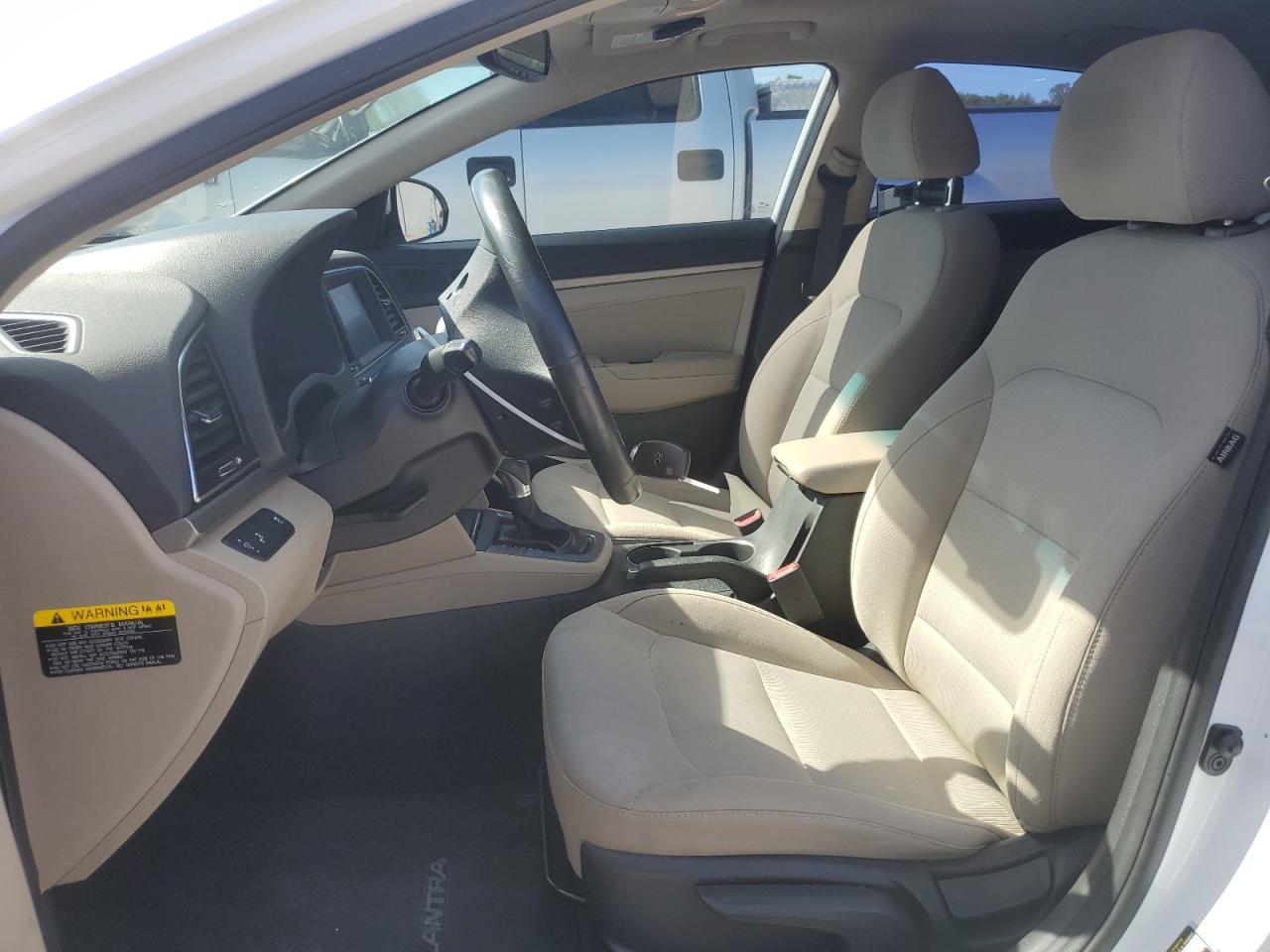 2018 HYUNDAI ELANTRA SE - Фото 7