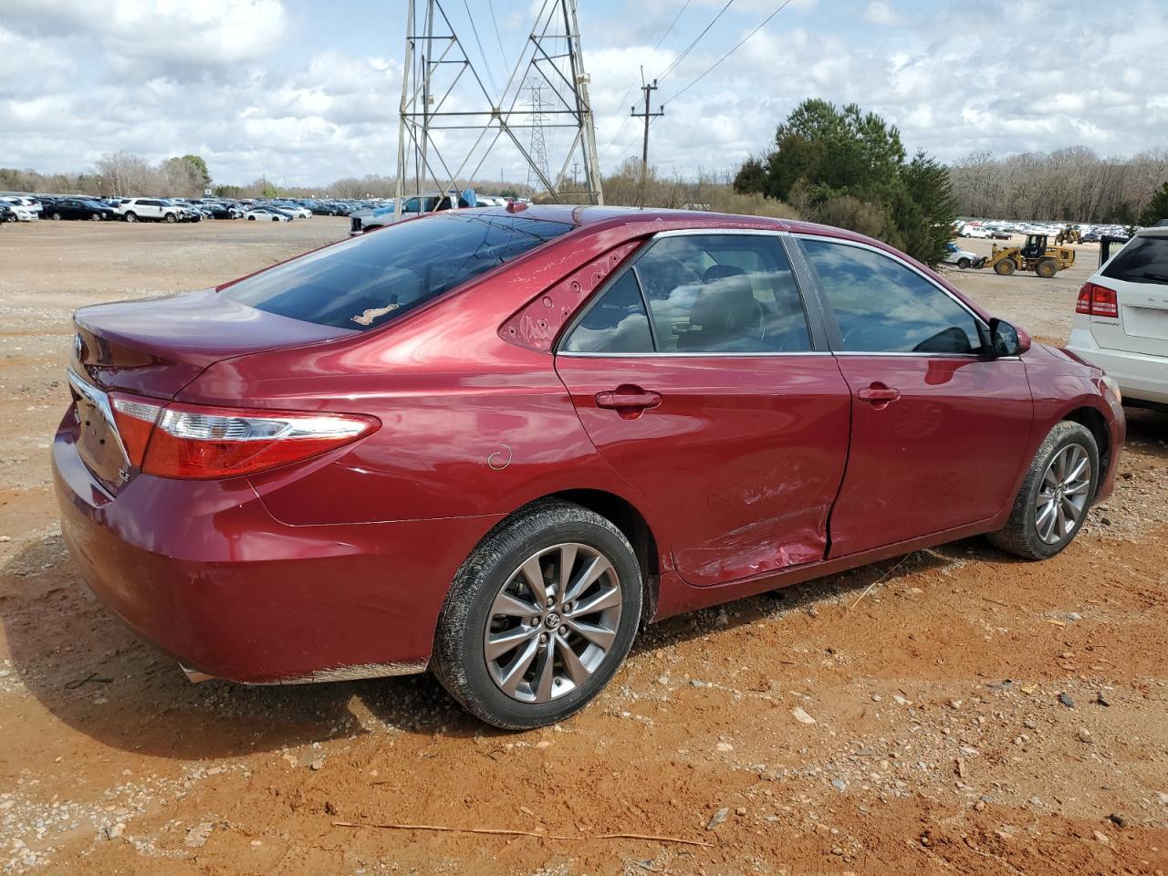 2016 TOYOTA CAMRY LE - Image 3