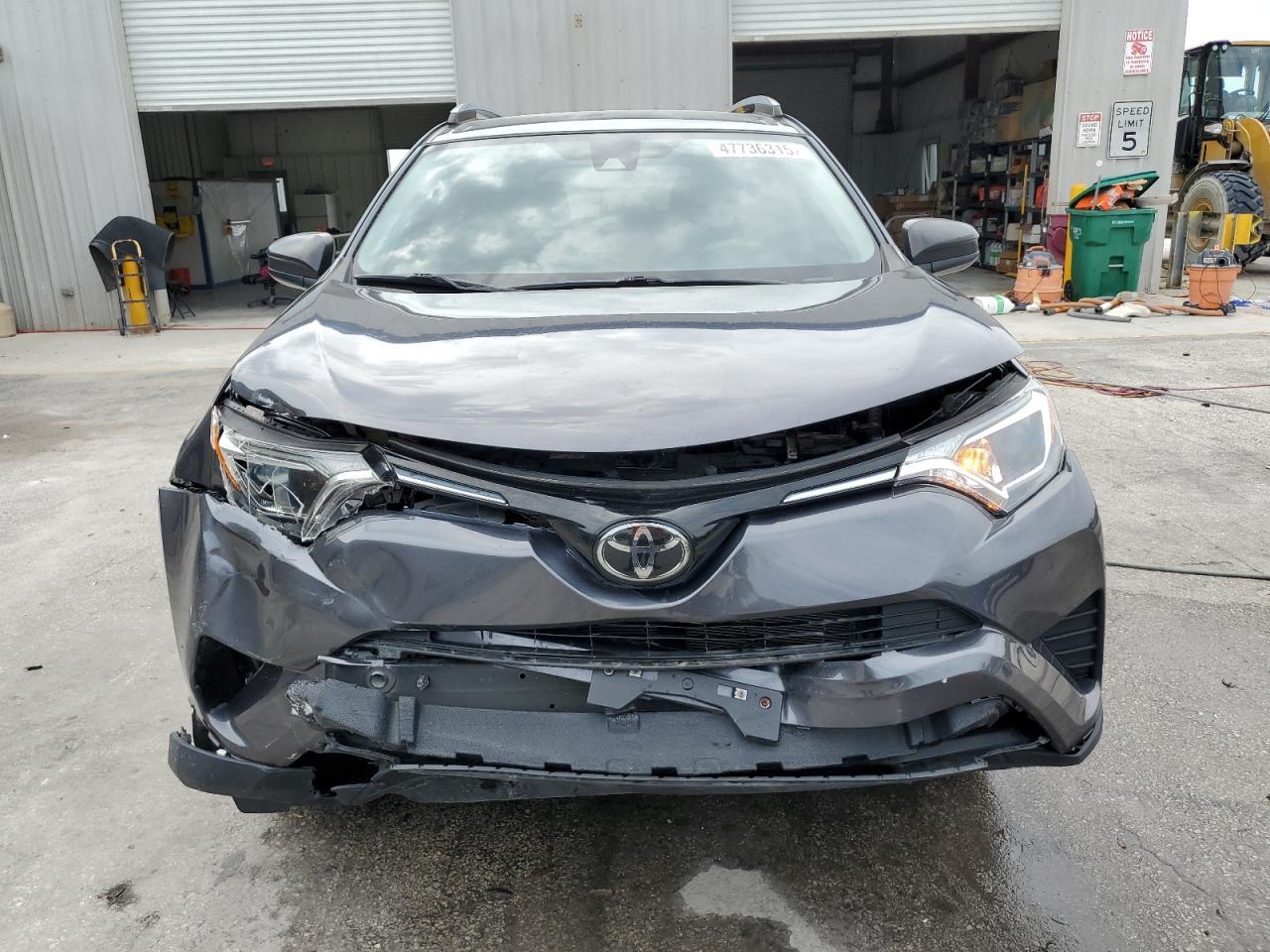 2018 TOYOTA RAV4 LE - Image 5