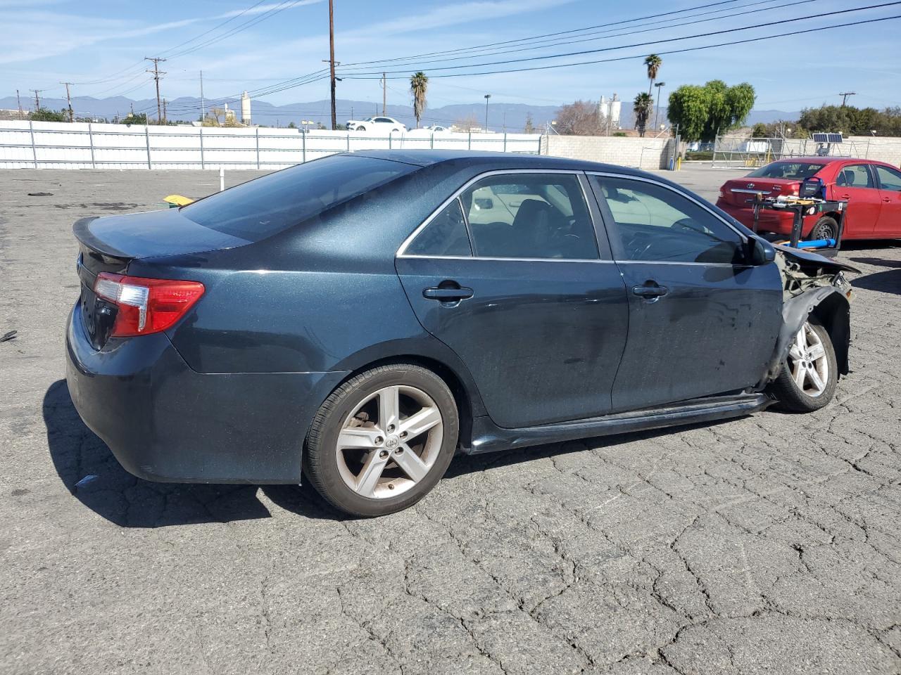 2014 TOYOTA CAMRY L - Image 3