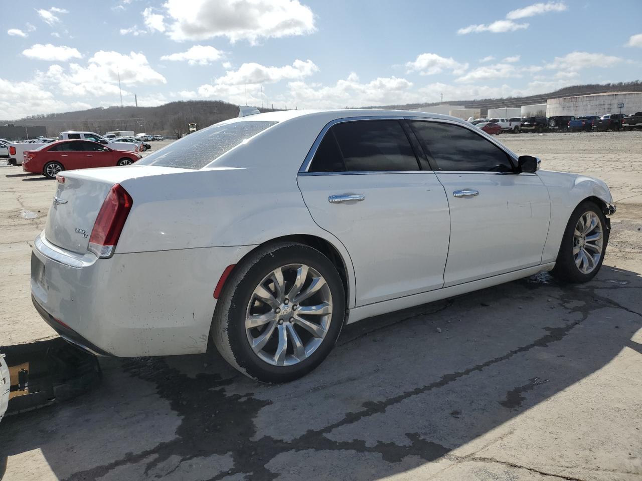 2015 CHRYSLER 300C - Image 3