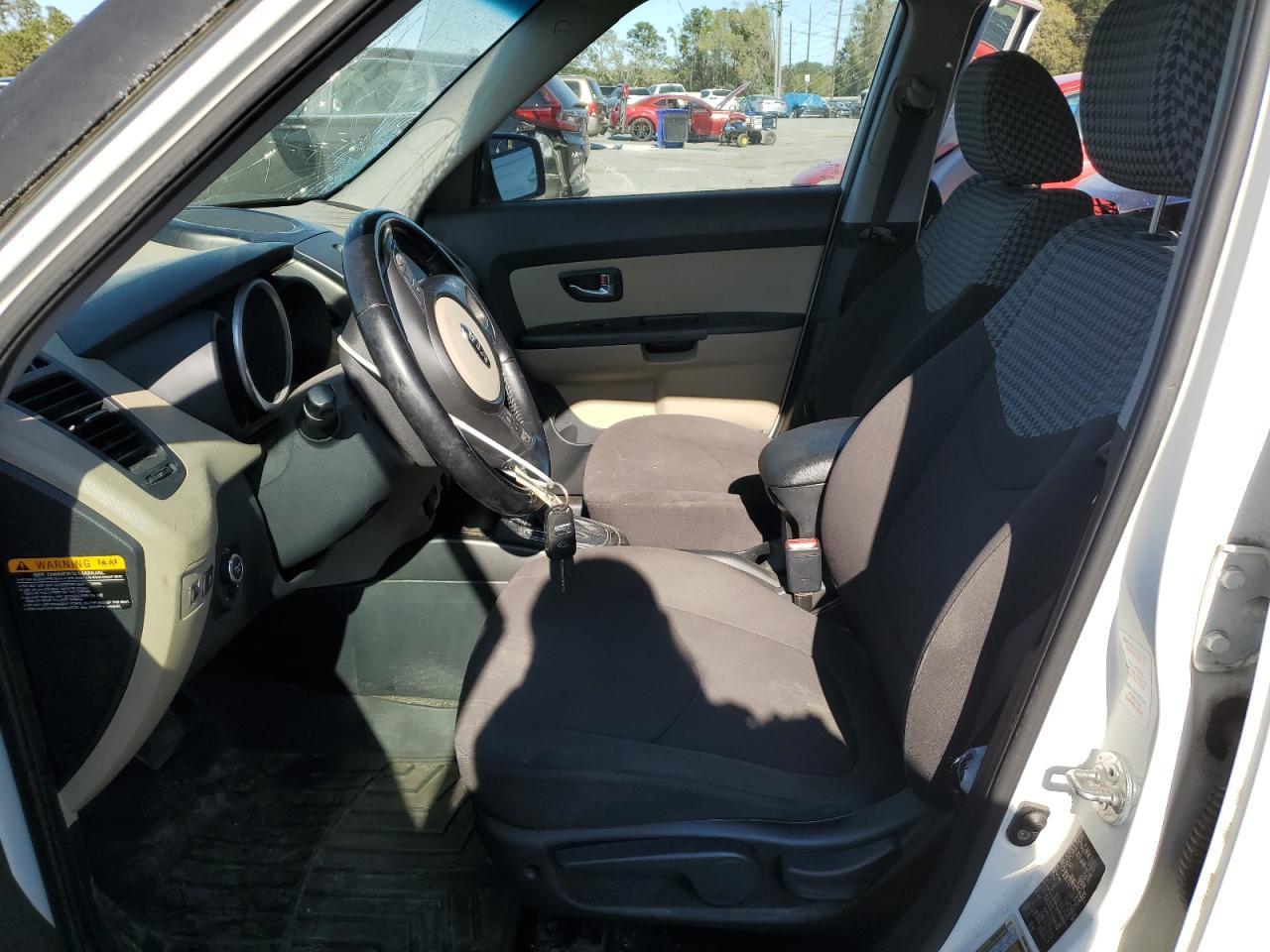 2013 KIA SOUL + - Image 7