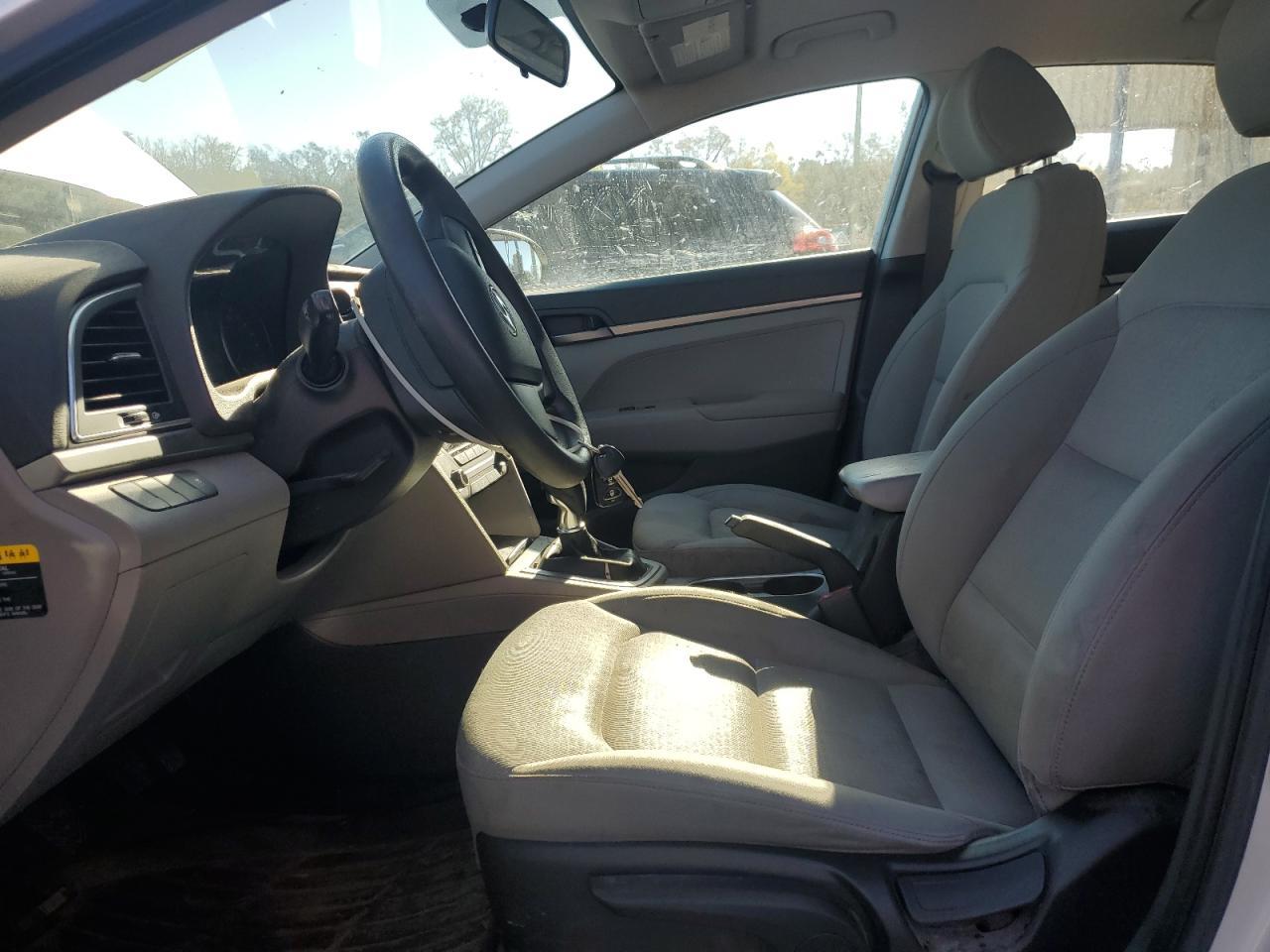 2017 HYUNDAI ELANTRA SE - Фото 7