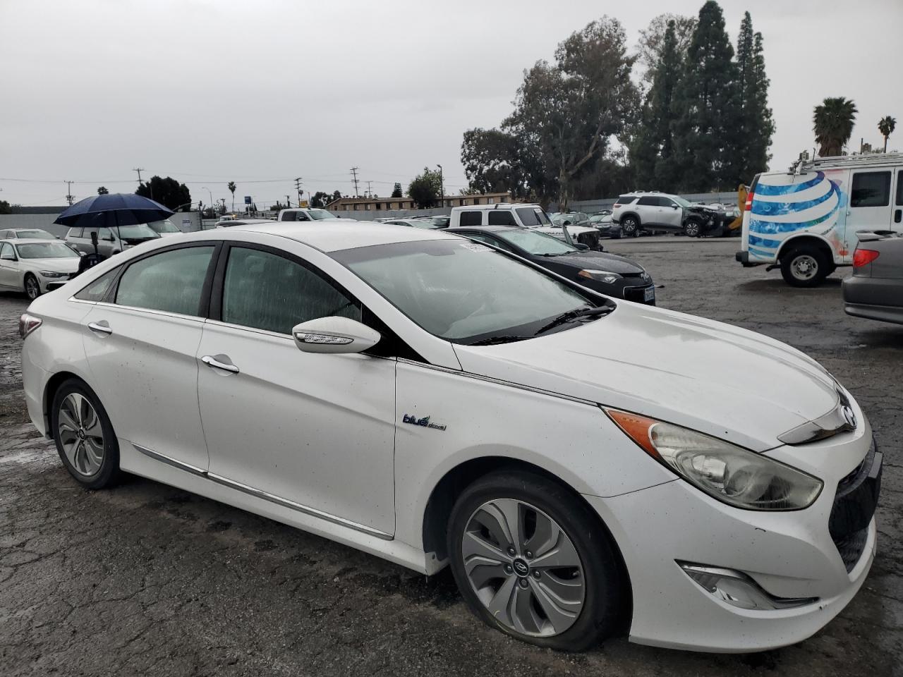 2013 HYUNDAI SONATA HYB - Image 4