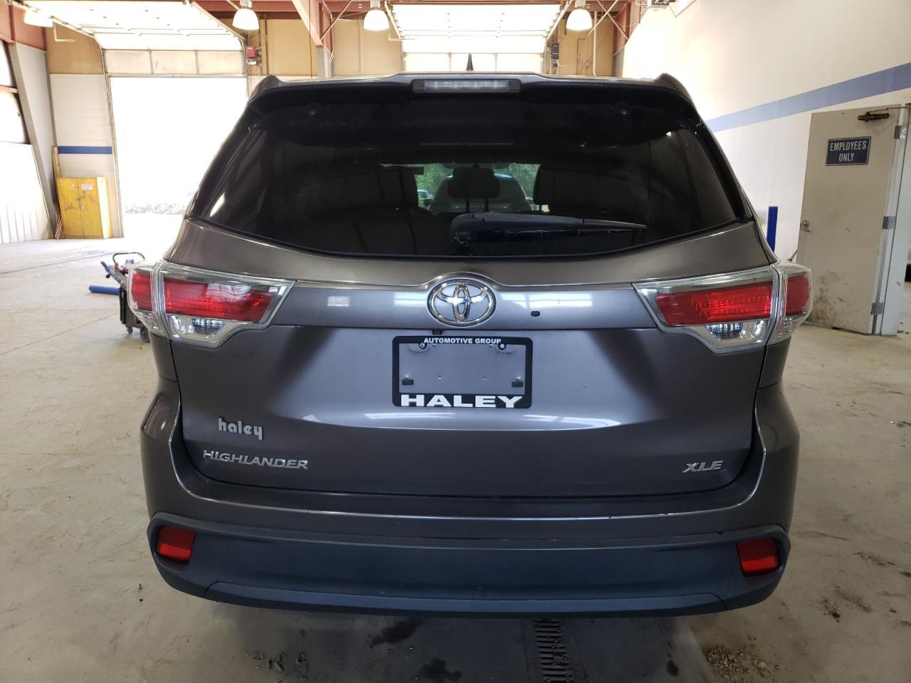 2015 TOYOTA HIGHLANDER - Image 6