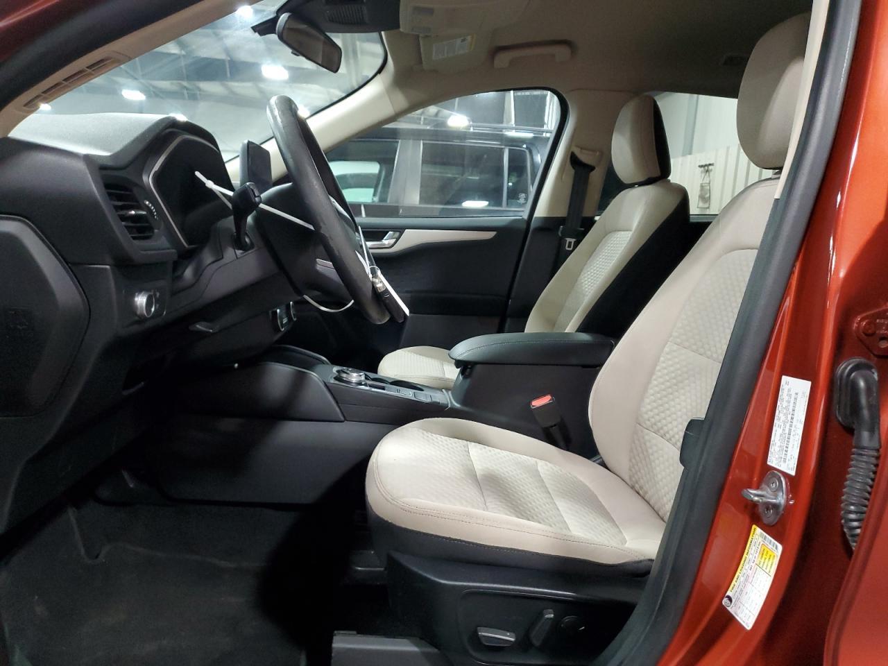 2020 FORD ESCAPE SE - Фото 7