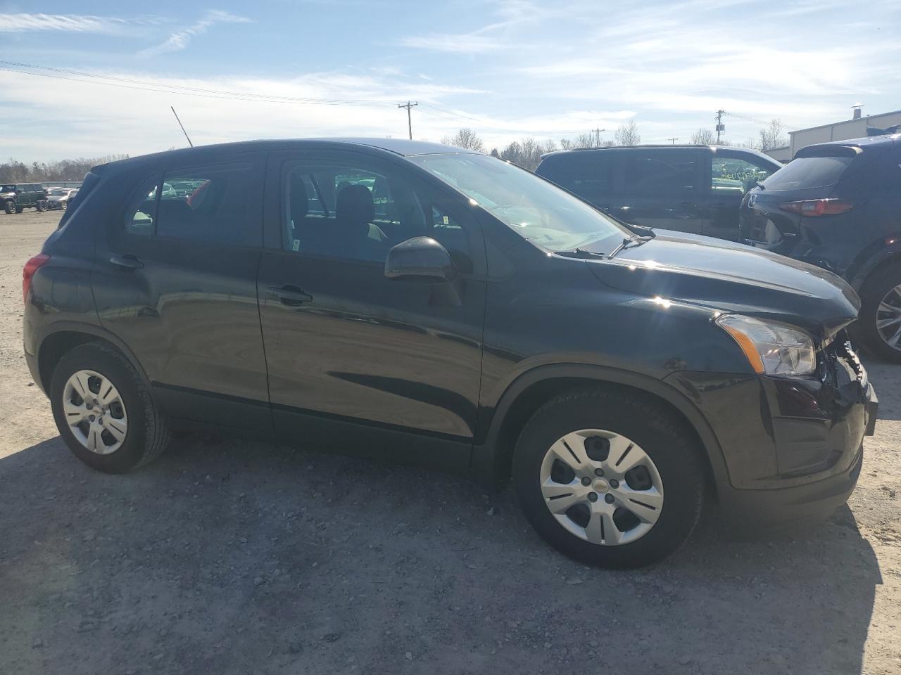 2015 CHEVROLET TRAX LS - Image 4