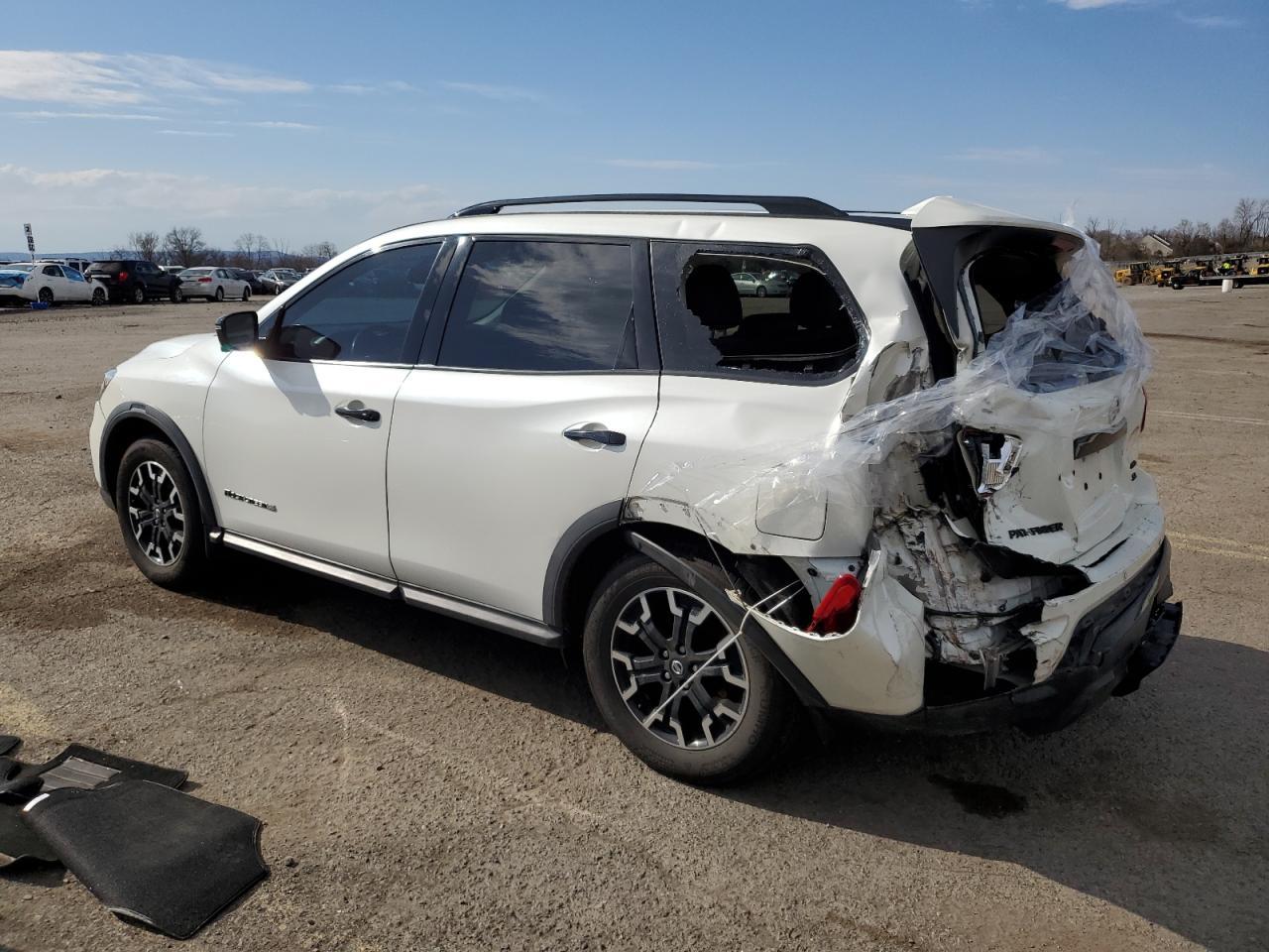 2019 NISSAN PATHFINDER - Image 2