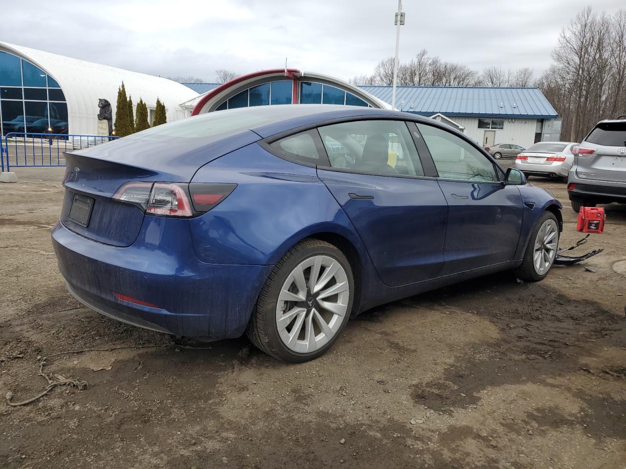 2022 TESLA MODEL 3 - Image 3