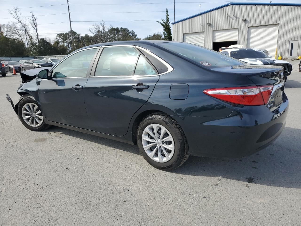 2016 TOYOTA CAMRY LE - Image 2