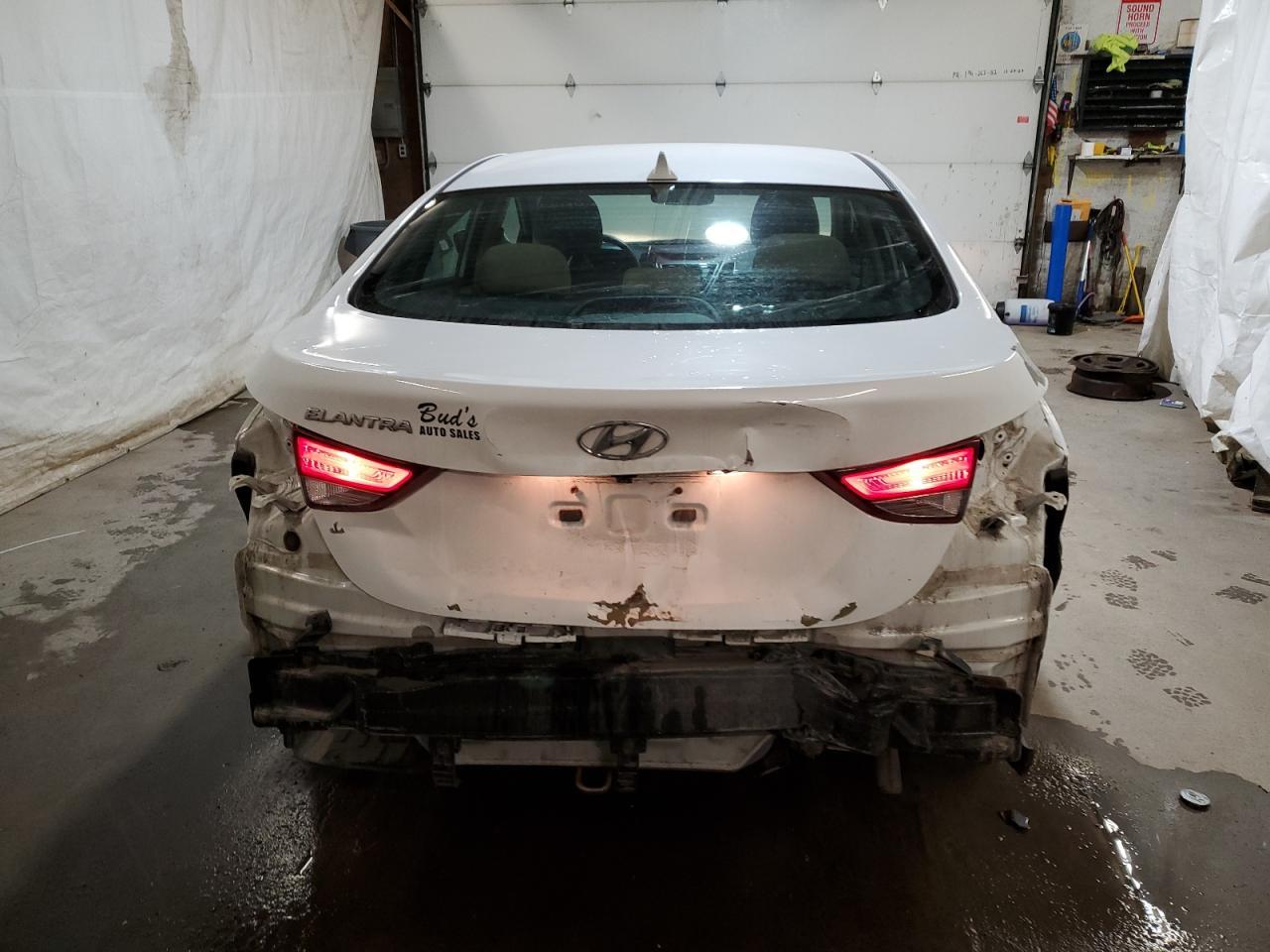 2015 HYUNDAI ELANTRA SE - Image 6
