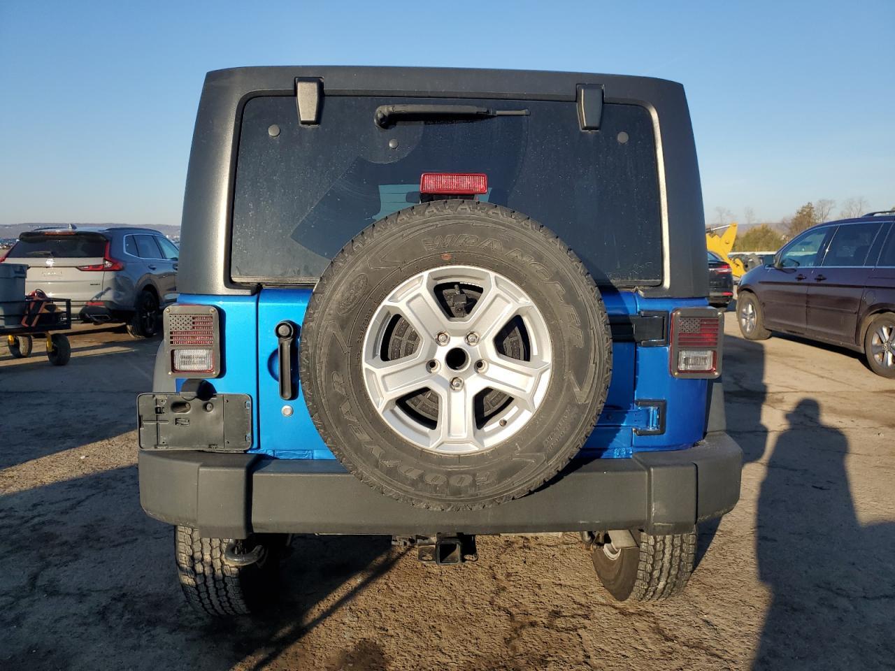 2015 JEEP WRANGLER U - Image 6