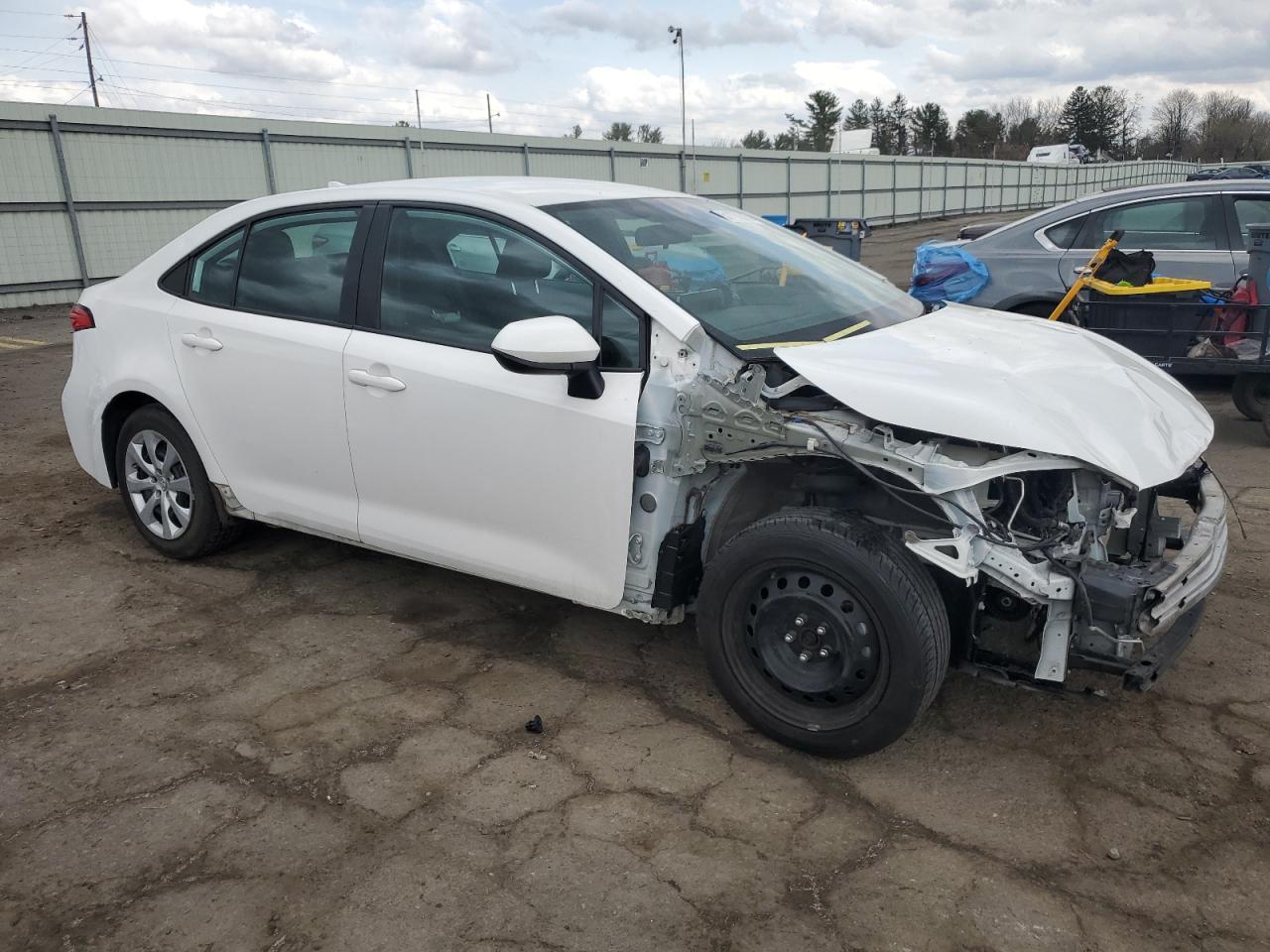 2021 TOYOTA COROLLA LE - Фото 4