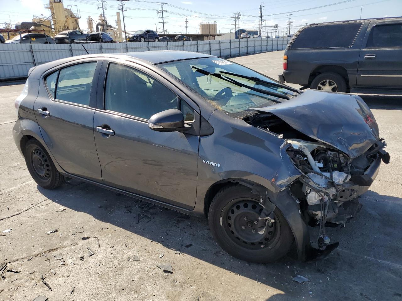 2013 TOYOTA PRIUS C - Фото 4