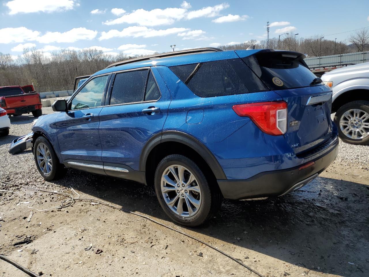 2022 FORD EXPLORER X - Image 2