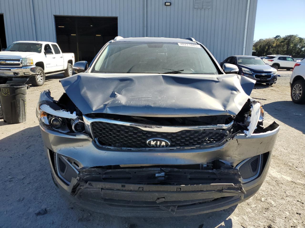 2017 KIA SORENTO LX - Фото 5