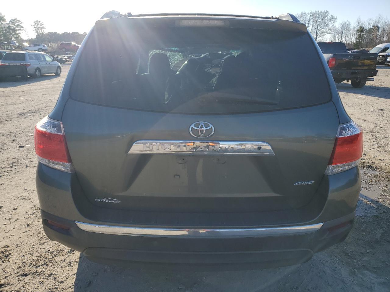 2012 TOYOTA HIGHLANDER - Image 6