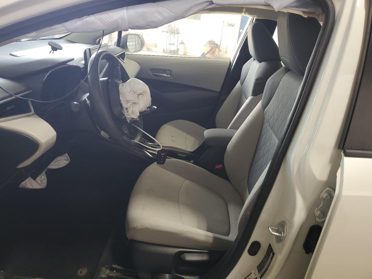 2020 TOYOTA COROLLA LE - Фото 7