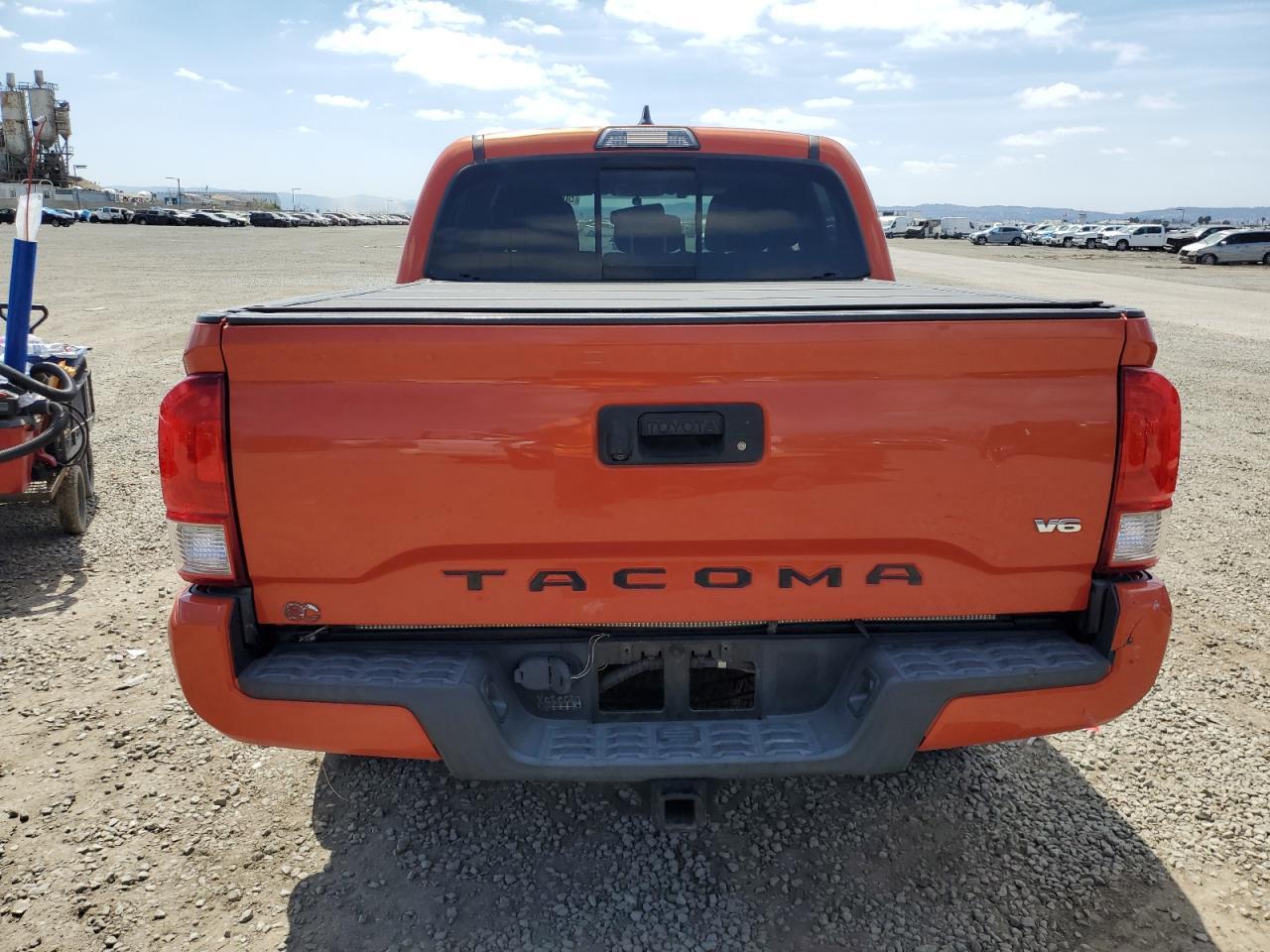 2017 TOYOTA TACOMA DOU - Фото 6