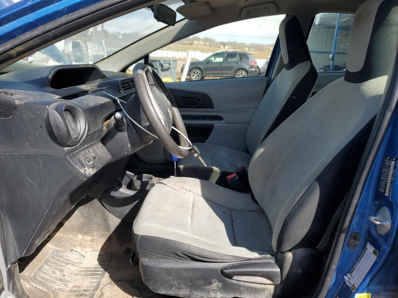 2013 TOYOTA PRIUS C - Image 7