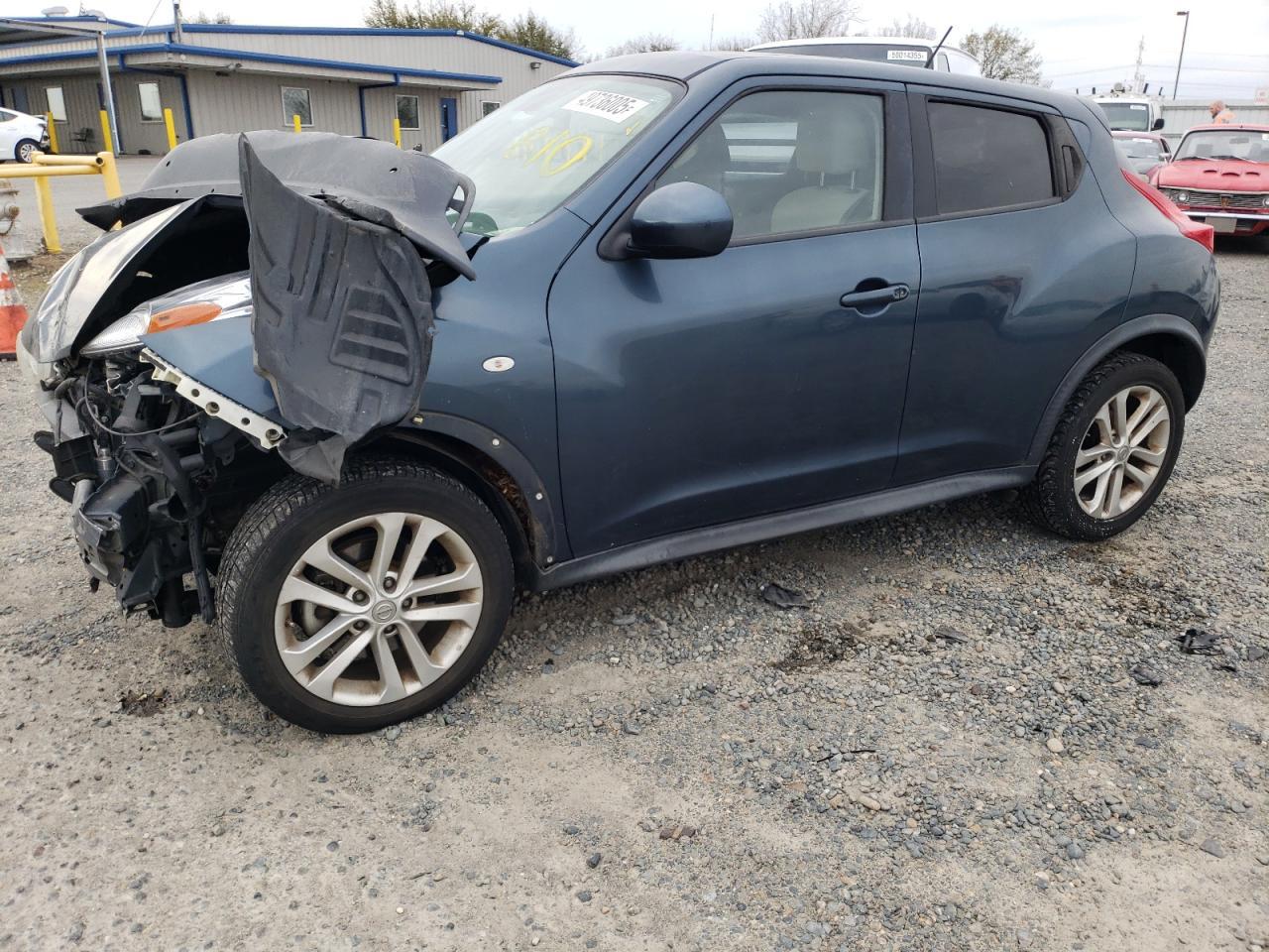2011 NISSAN JUKE S