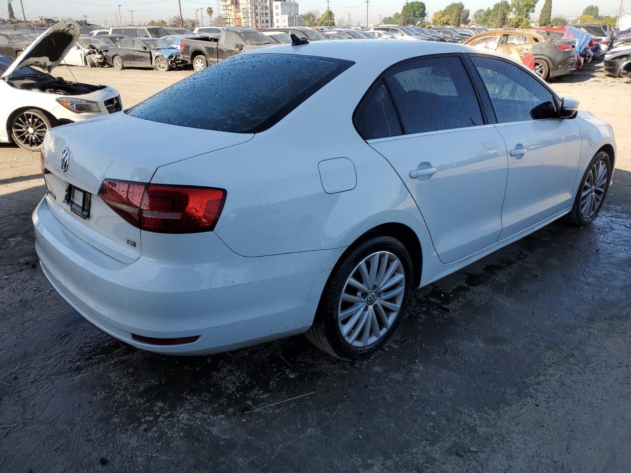 2016 VOLKSWAGEN JETTA SEL - Image 3