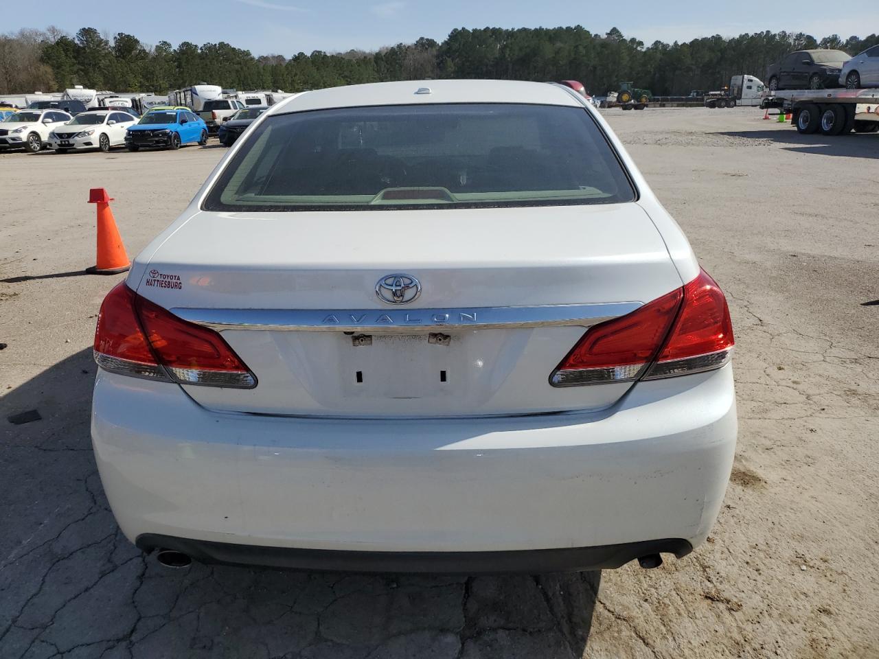 2011 TOYOTA AVALON BAS - Image 6