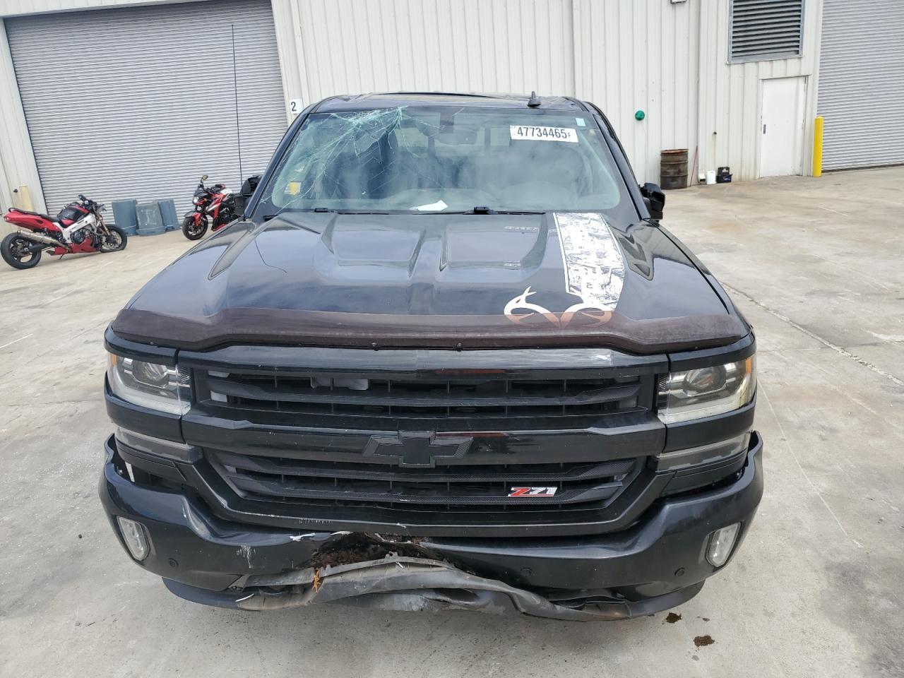 2017 CHEVROLET SILVERADO - Image 5