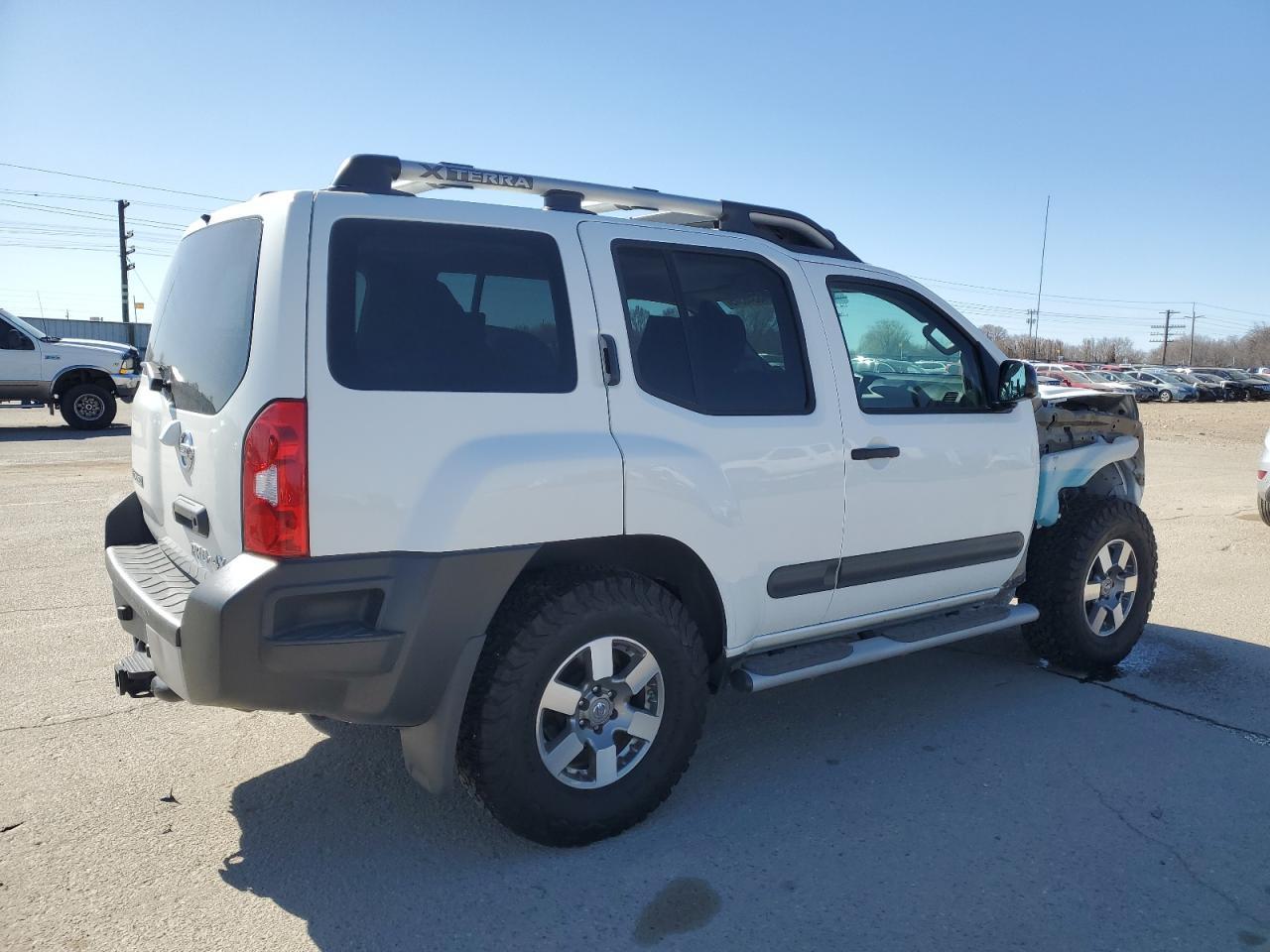 2013 NISSAN XTERRA X - Image 3