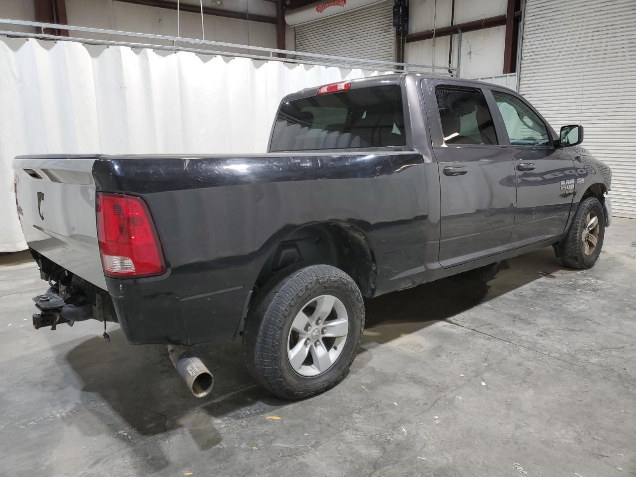 2019 RAM 1500 CLASS - Image 3