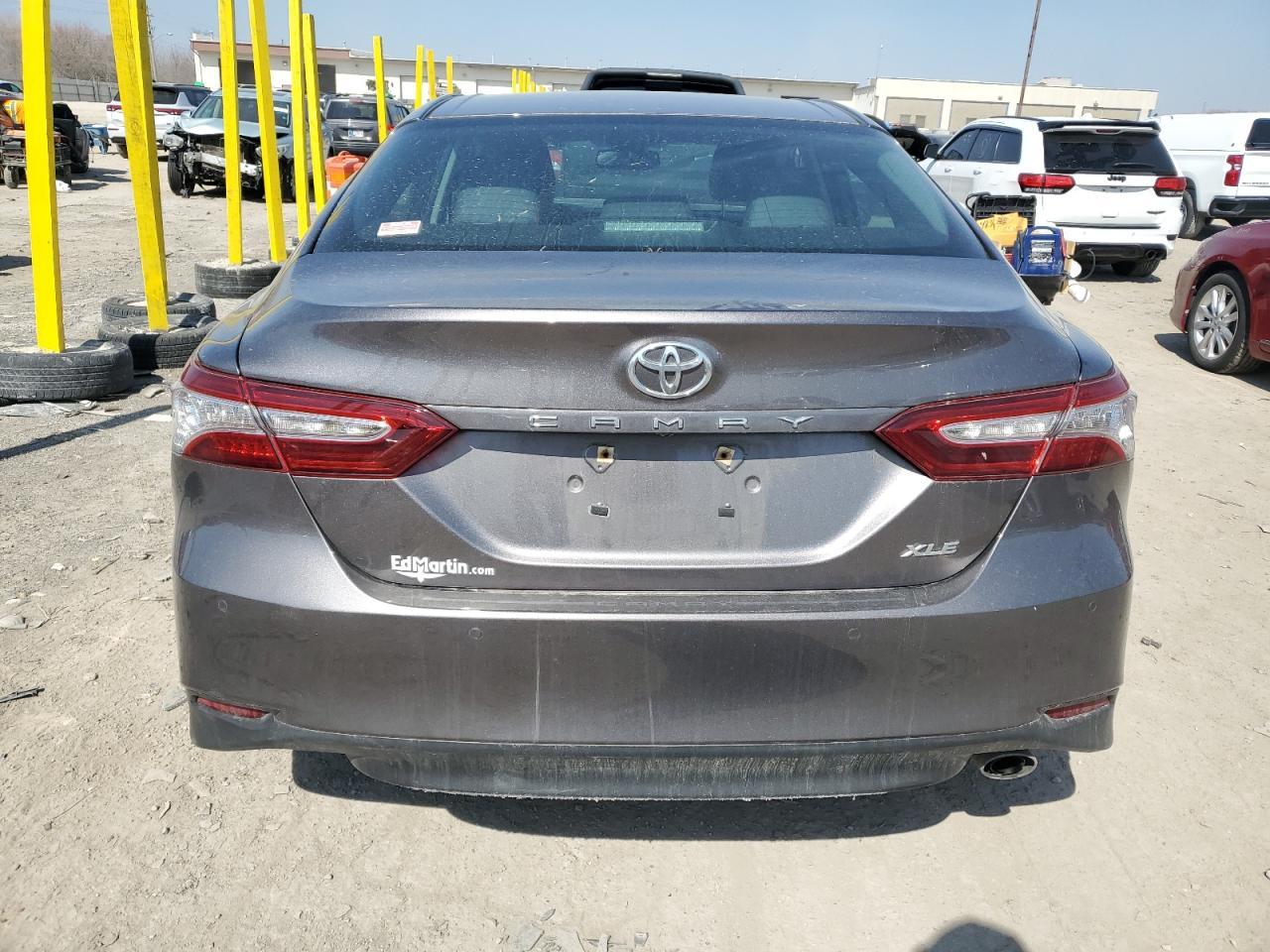 2018 TOYOTA CAMRY L - Фото 6