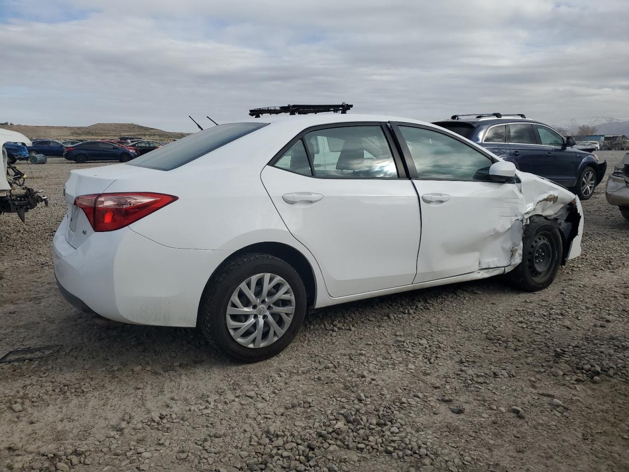 2019 TOYOTA COROLLA L - Image 3