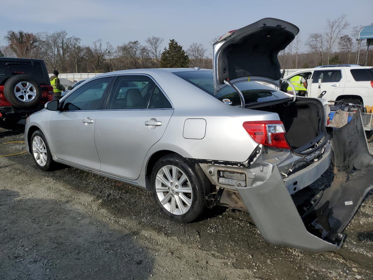 2012 TOYOTA CAMRY XLE - Фото 2