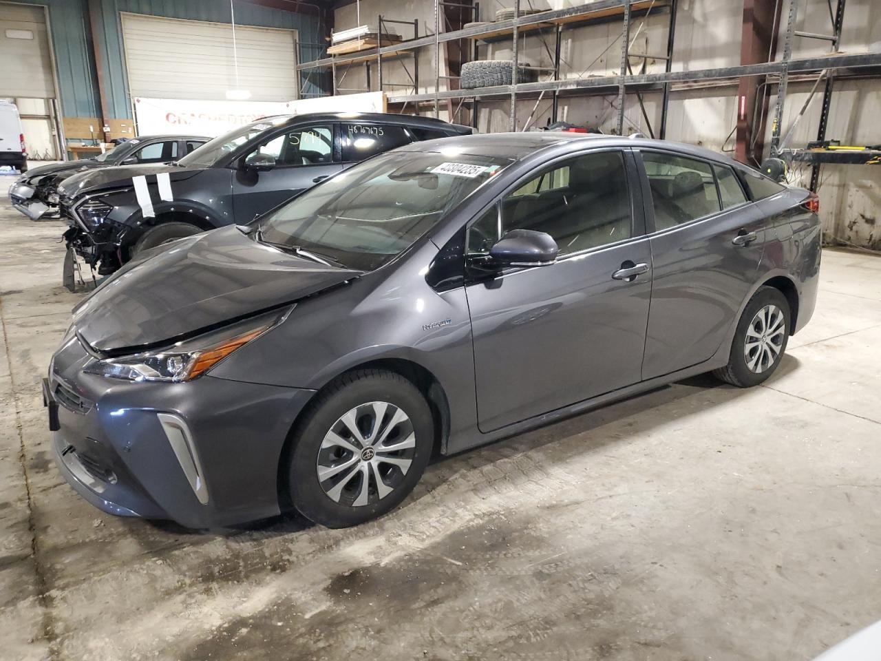 2019 TOYOTA PRIUS